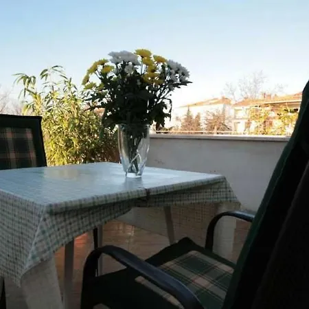 House Apartment *